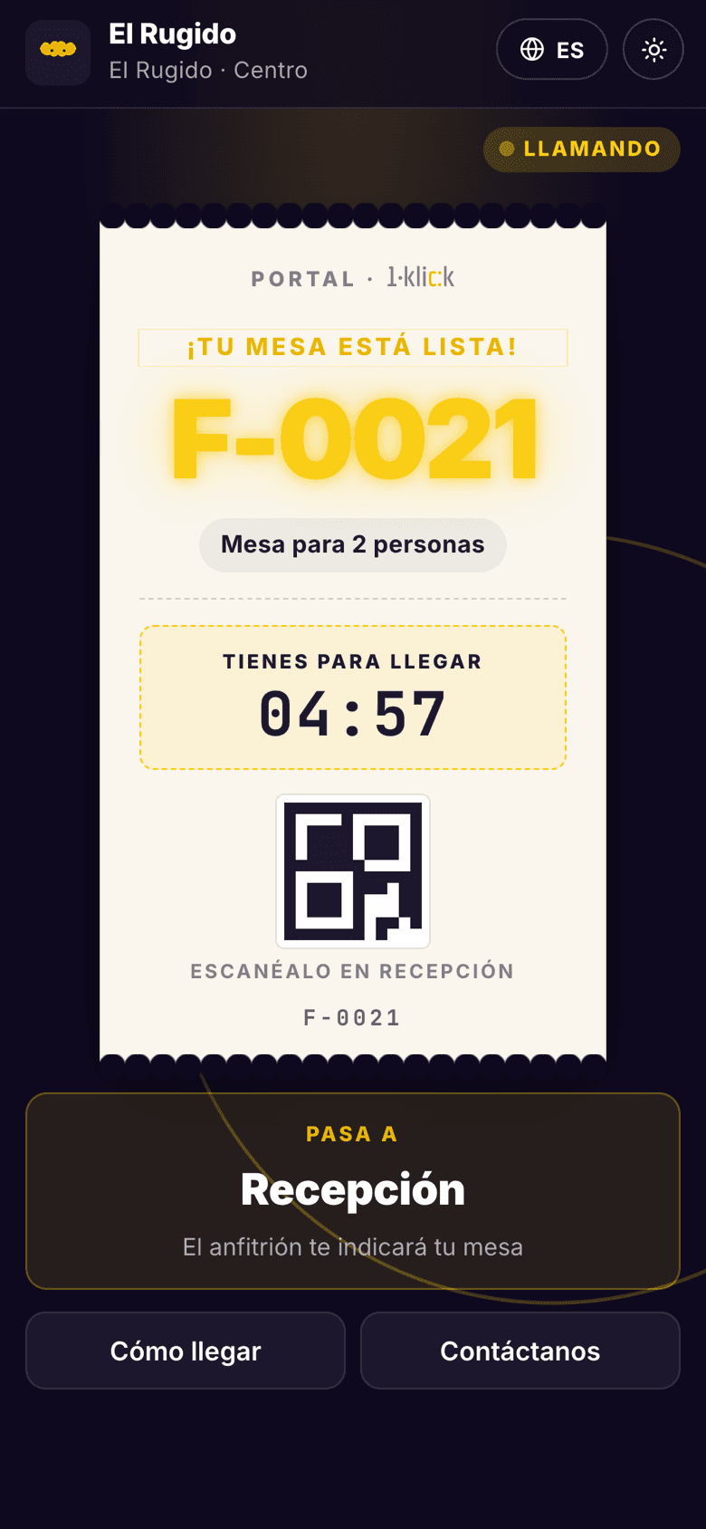 Pantalla de fila virtual: el turno F-0021 está siendo llamado